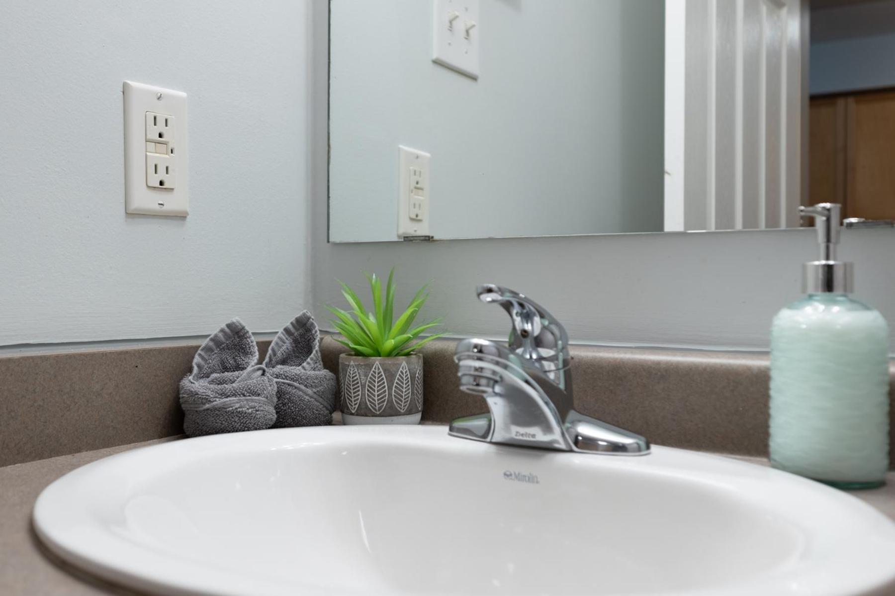 4975 Southampton Drive Hotell Mississauga Exteriör bild